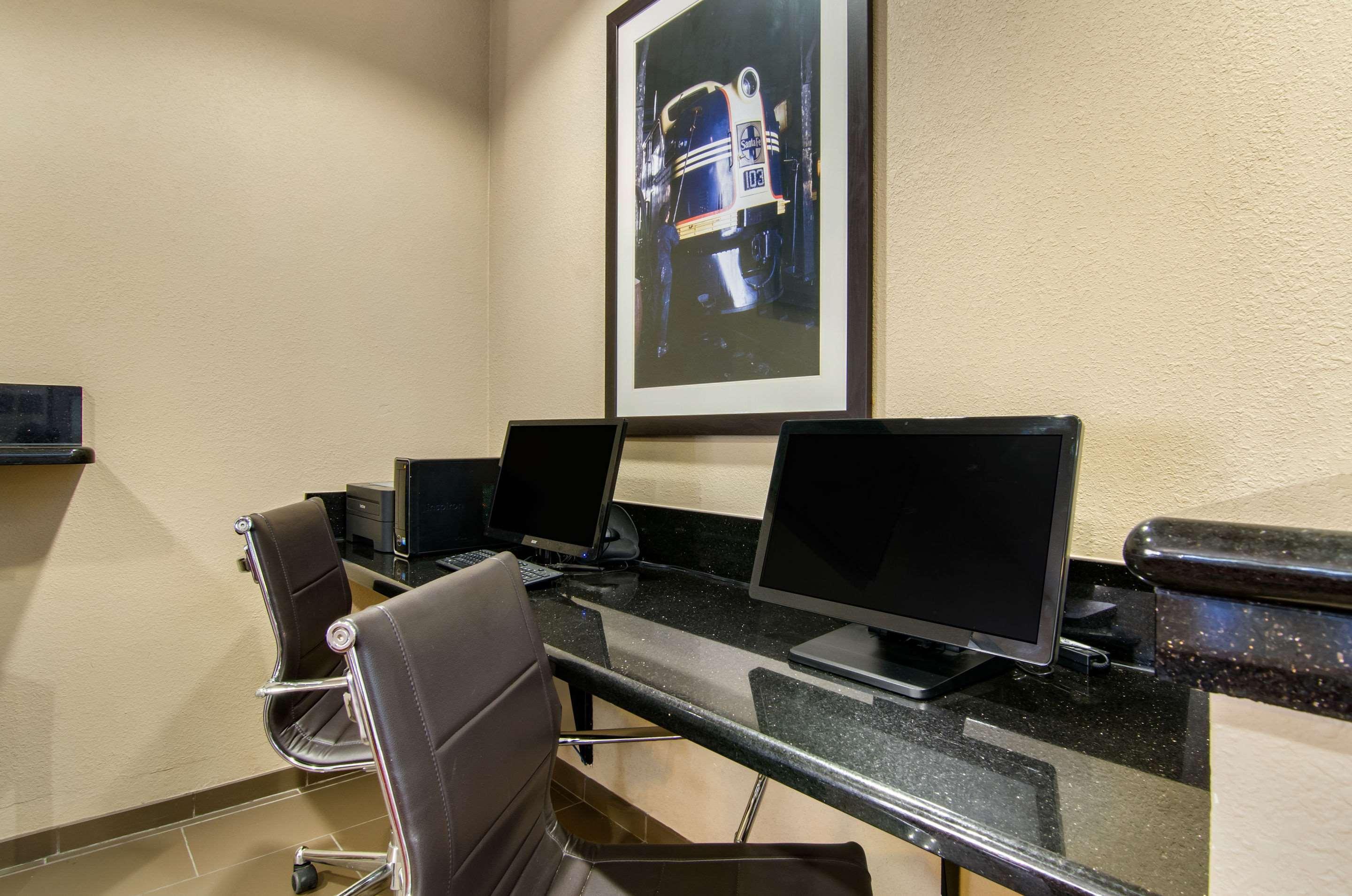 Comfort Inn & Suites Kansas City - Northeast Kültér fotó