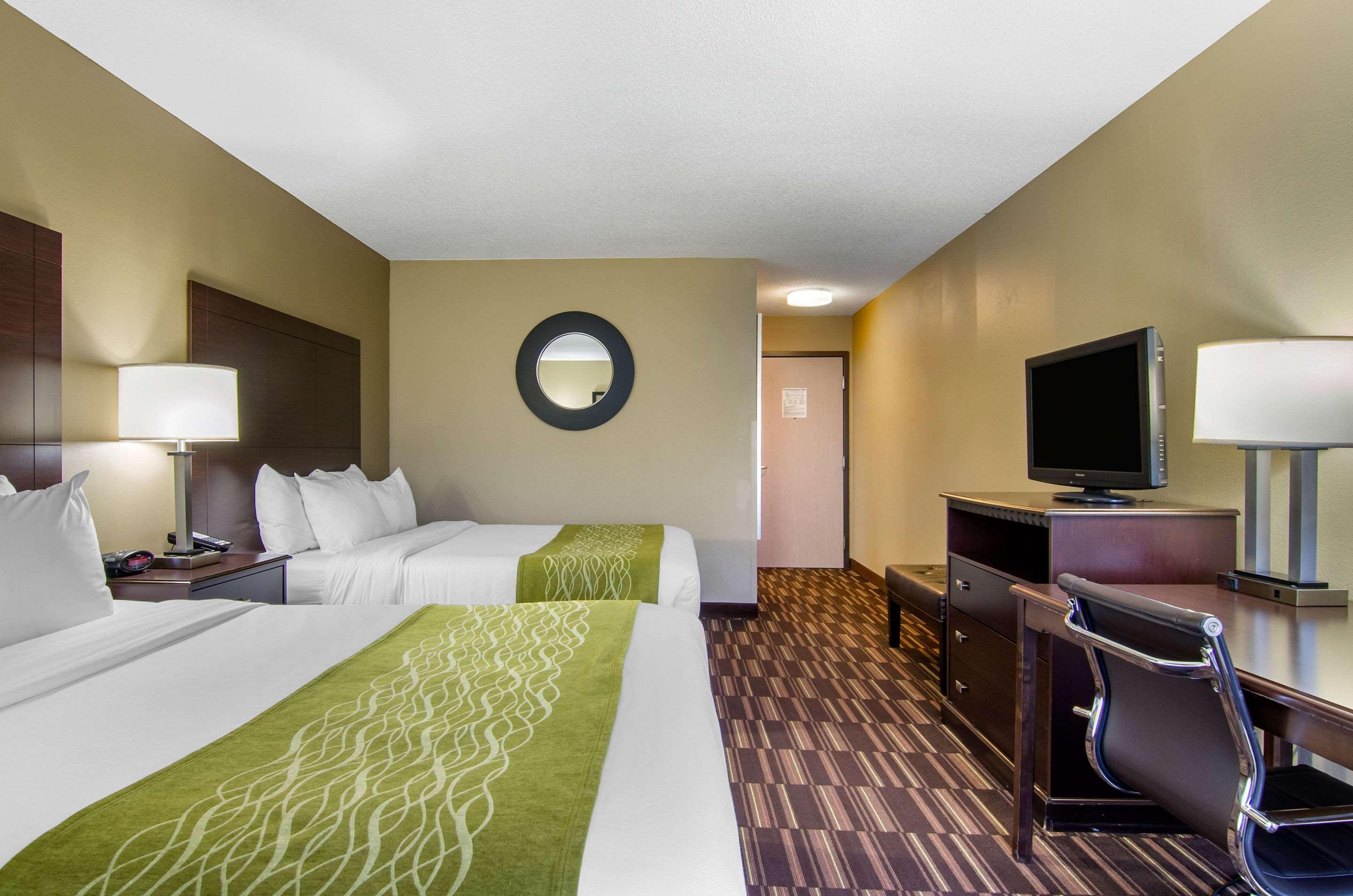 Comfort Inn & Suites Kansas City - Northeast Kültér fotó