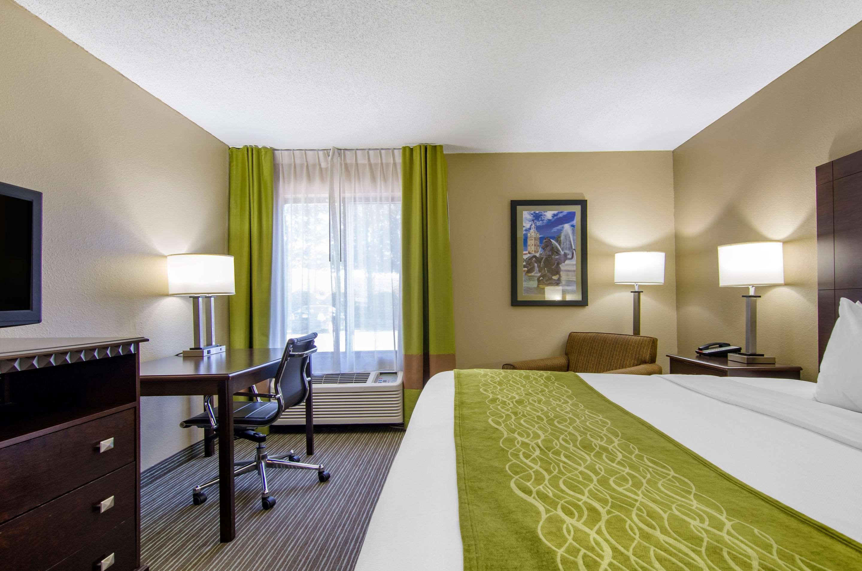 Comfort Inn & Suites Kansas City - Northeast Kültér fotó
