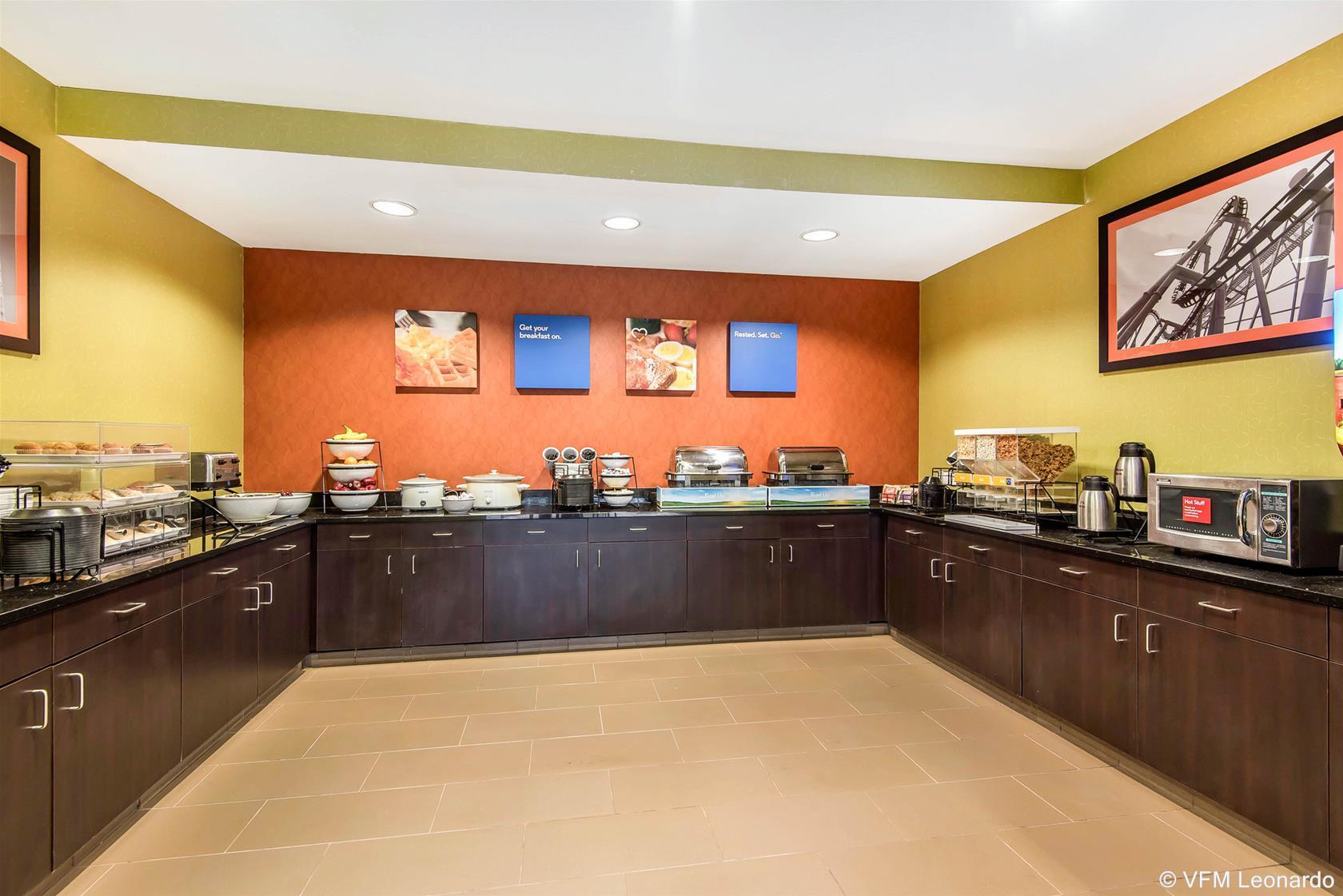Comfort Inn & Suites Kansas City - Northeast Kültér fotó