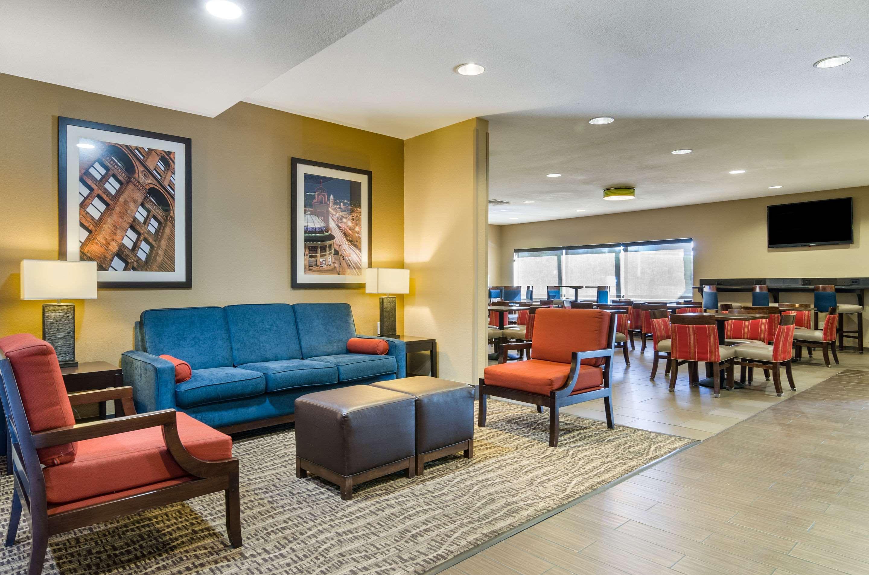 Comfort Inn & Suites Kansas City - Northeast Kültér fotó