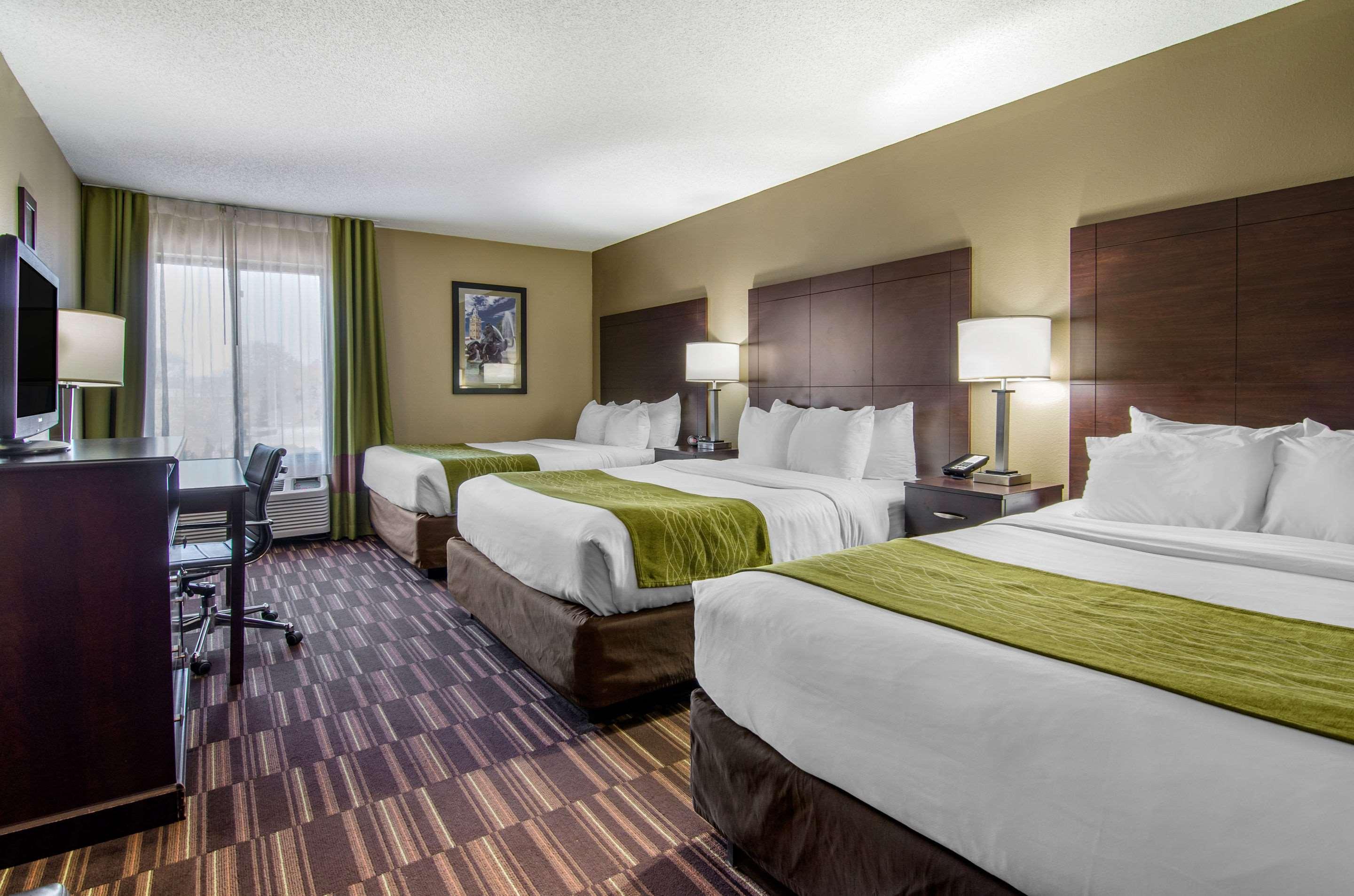 Comfort Inn & Suites Kansas City - Northeast Kültér fotó